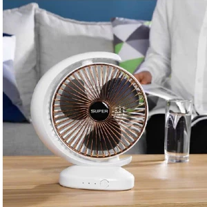 Quat Tích Điện Vầng Trăng Để Bàn Quay Tự Động 180 Độ