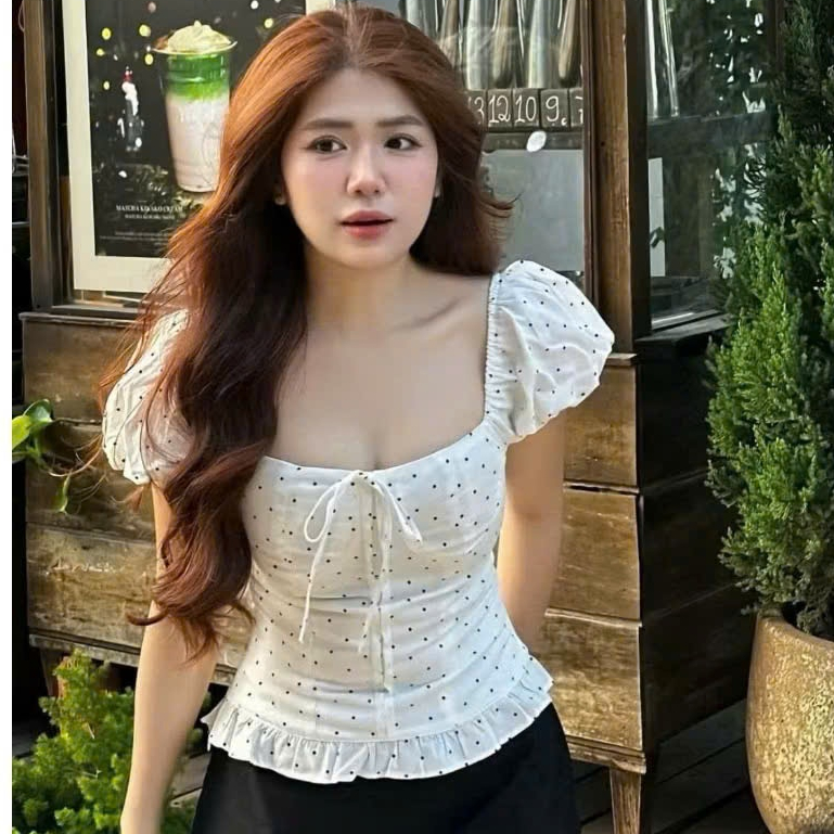 Áo Croptop Nữ Cổ Vuông Tay Bồng Chấm Bi Style Tiểu Thư Hàn Quốc Dễ Phối Đồ Mặc Đi Chơi Đi Biển1351 Joolate