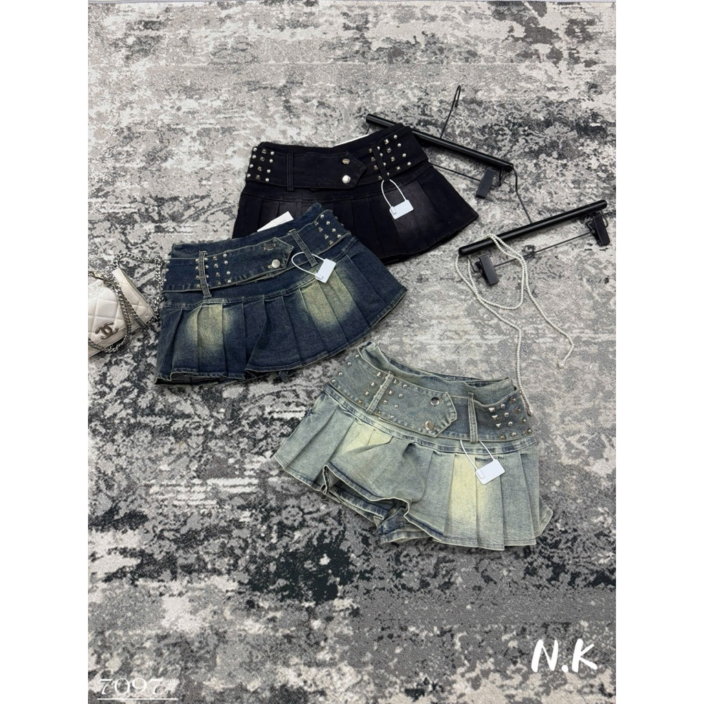 📍Chân váy Jeans xếp li co dãn kèm đai bản to tán đinh hottrend QC loại 1 ‼️