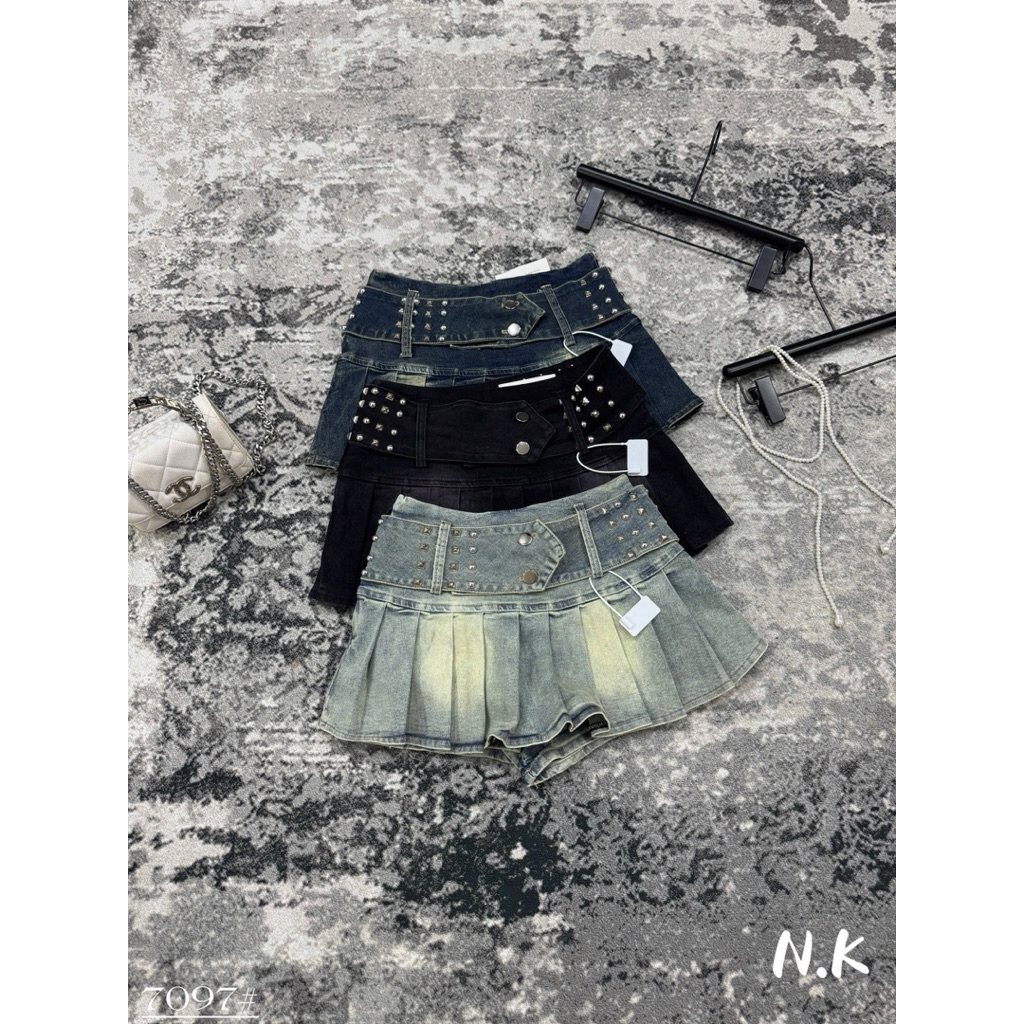 📍Chân váy Jeans xếp li co dãn kèm đai bản to tán đinh hottrend QC loại 1 ‼️