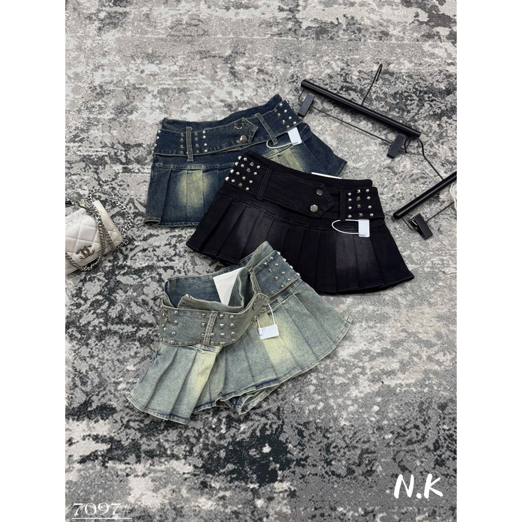 📍Chân váy Jeans xếp li co dãn kèm đai bản to tán đinh hottrend QC loại 1 ‼️
