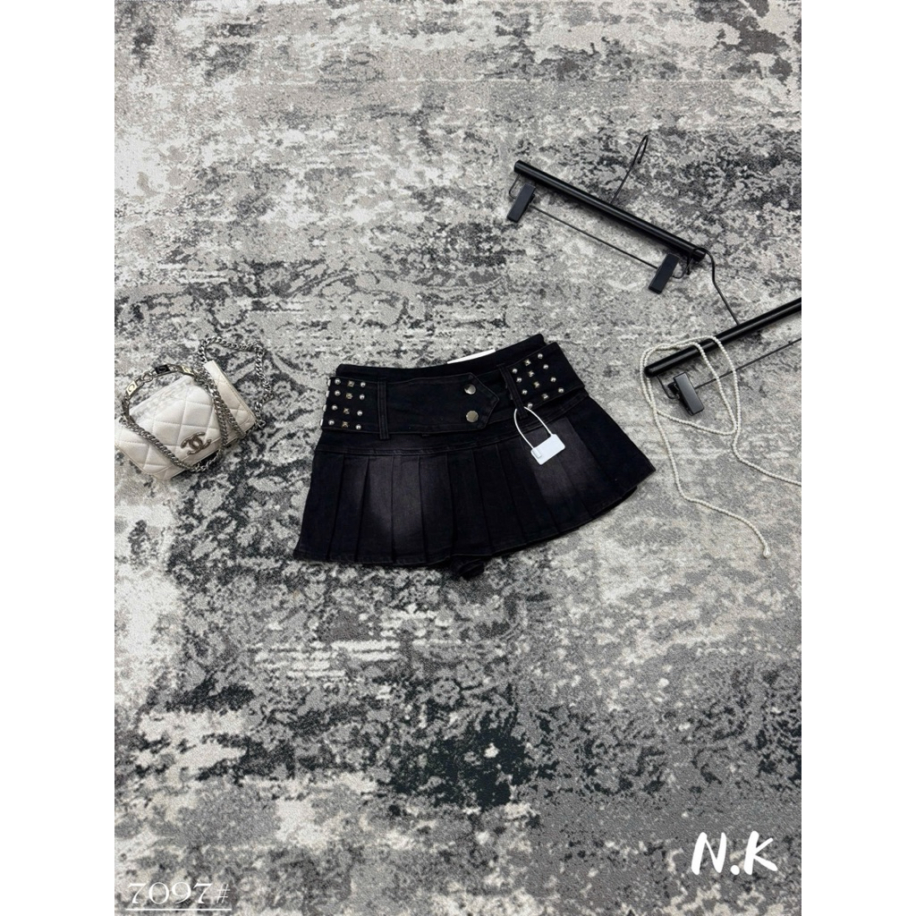 📍Chân váy Jeans xếp li co dãn kèm đai bản to tán đinh hottrend QC loại 1 ‼️
