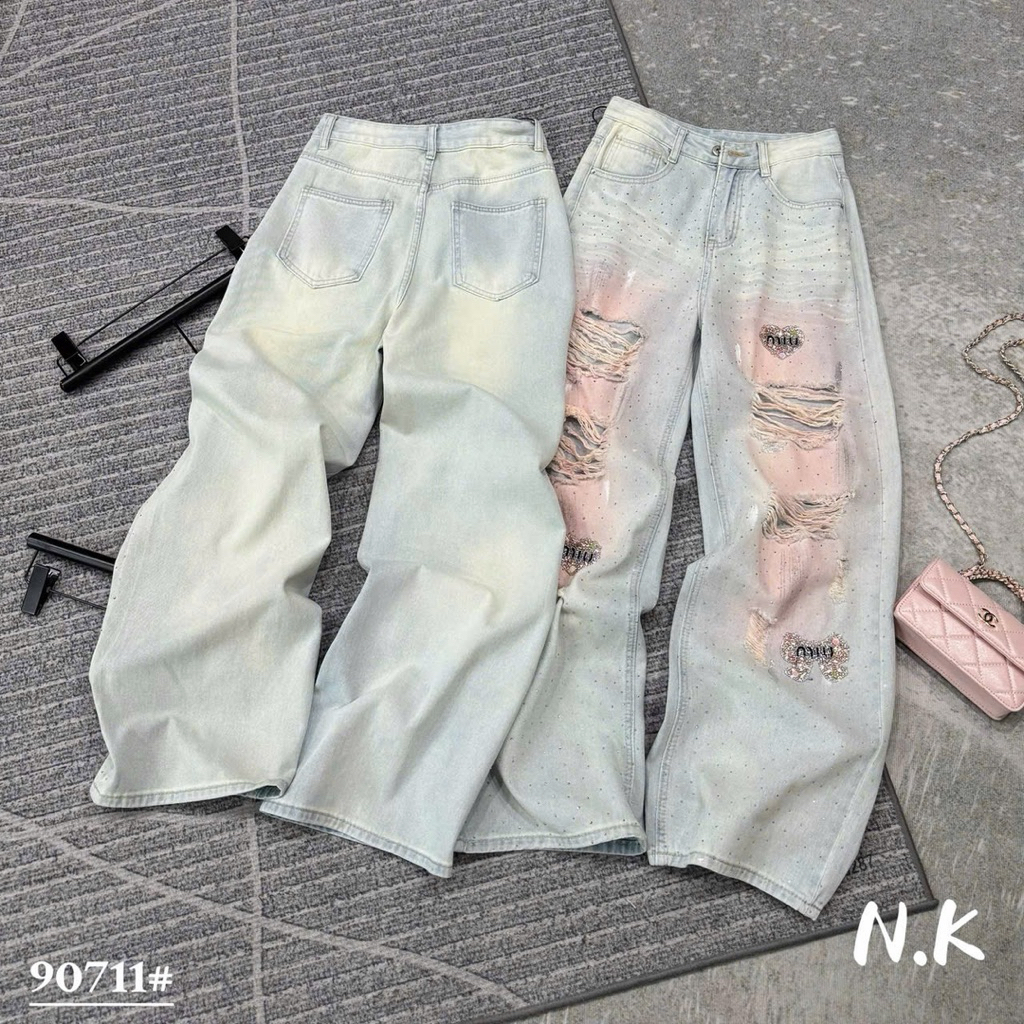 📍Quần Jeans xuông loang hồng tag 🩷🎀 Miu Miu đính đá bling cào rách đẹp xuất sắc hottrend QC new e về hàng ‼️