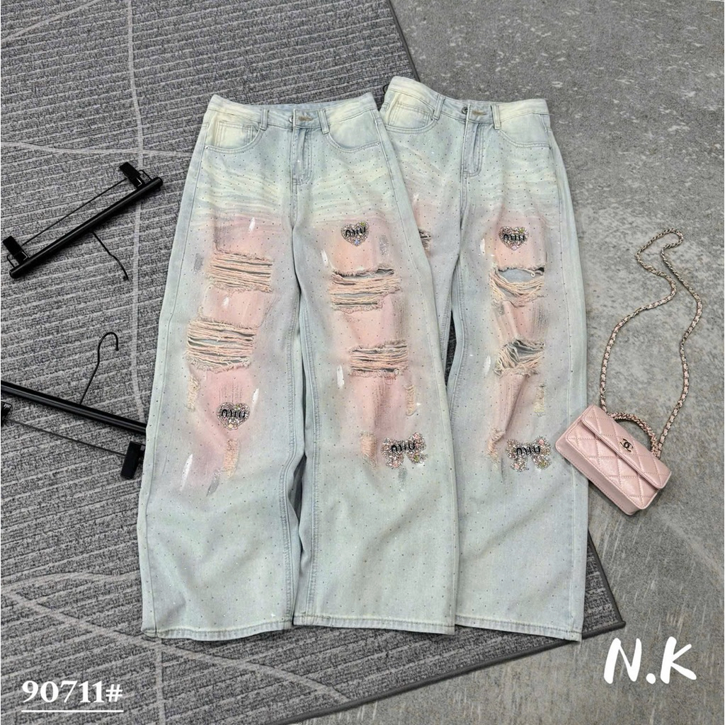 📍Quần Jeans xuông loang hồng tag 🩷🎀 Miu Miu đính đá bling cào rách đẹp xuất sắc hottrend QC new e về hàng ‼️