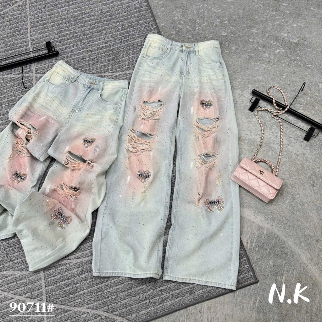 📍Quần Jeans xuông loang hồng tag 🩷🎀 Miu Miu đính đá bling cào rách đẹp xuất sắc hottrend QC new e về hàng ‼️