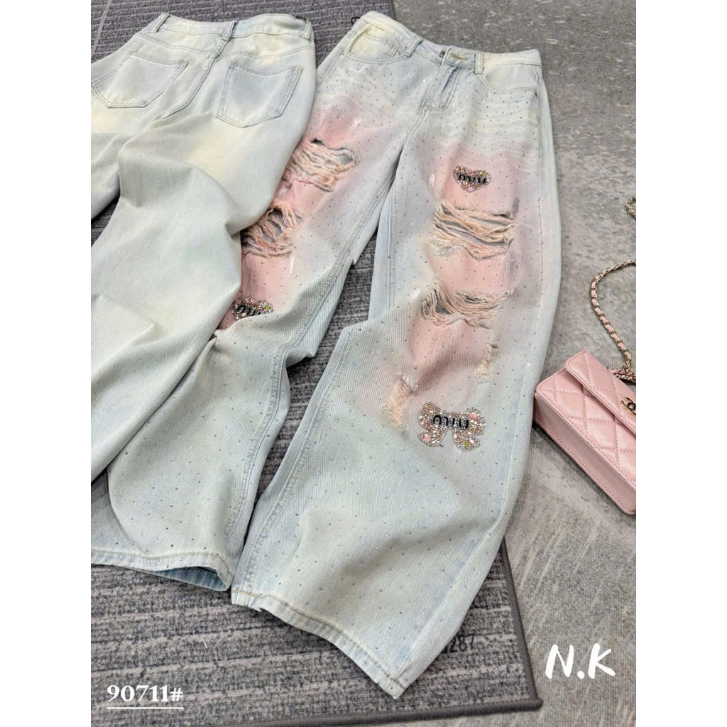 📍Quần Jeans xuông loang hồng tag 🩷🎀 Miu Miu đính đá bling cào rách đẹp xuất sắc hottrend QC new e về hàng ‼️