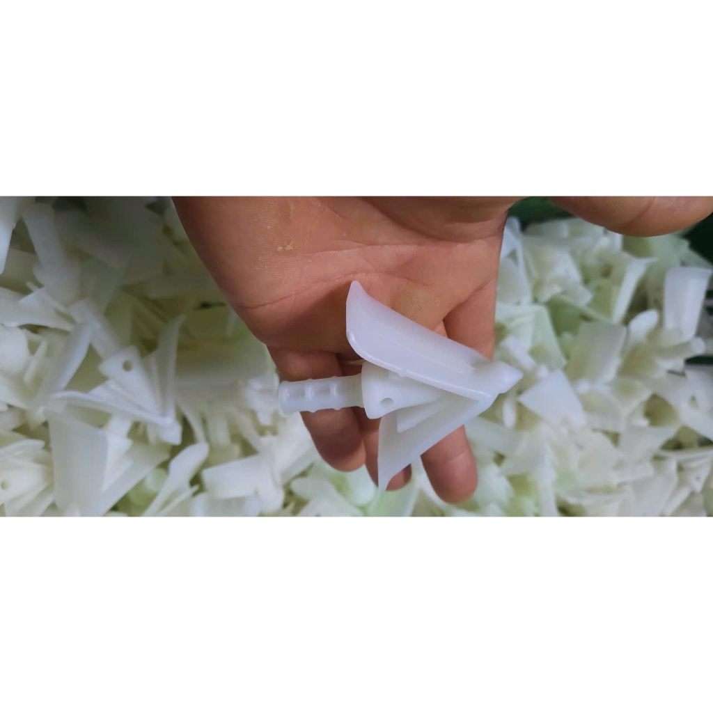100 tắc kê neo cây KL1,340KG (NHỰA LOẠI TỐT MÀU TRẮNG, MẪU MỚI )chống ngả nghiêng cây mùa mưa gió.