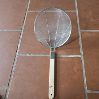 vợt mỳ vợt bún phở cán gỗ dạng lưới inox