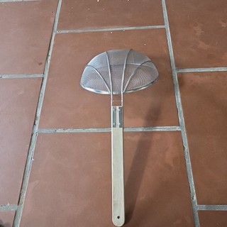 vợt mỳ vợt bún phở cán gỗ dạng lưới inox