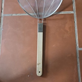 vợt mỳ vợt bún phở cán gỗ dạng lưới inox