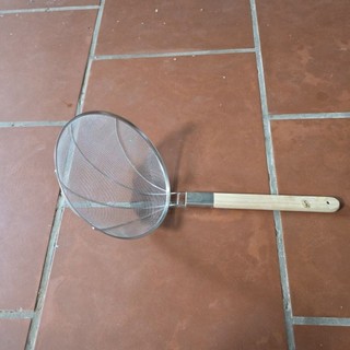 vợt mỳ vợt bún phở cán gỗ dạng lưới inox