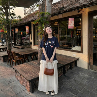 Váy đầm dáng dài chấm bi cổ V phối ren tinh tế đầm midi chữ A tôn dáng phong cách Hàn Quốc HCOM27188