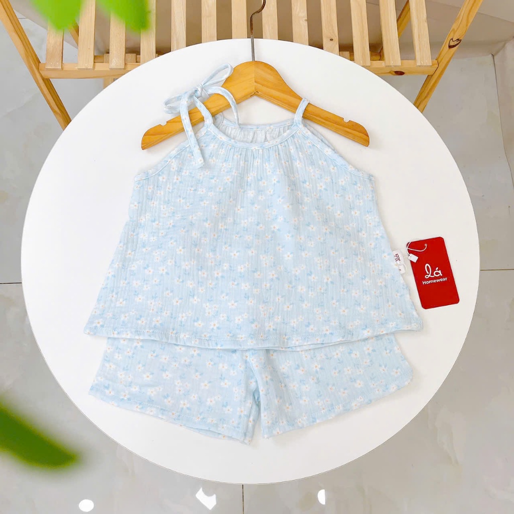 Bộ đùi áo yếm bé gái xô muslin XM02 Lá Homewear, bộ hai dây mùa hè mát nhẹ cho bé