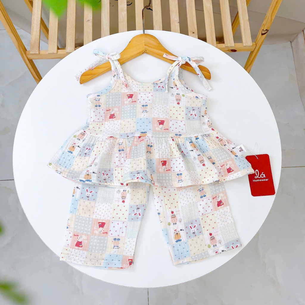 Bộ hai dây quần lửng bé gái xô muslin Lá Homewear XM01, bộ đồ hè bé gái mát nhẹ dễ thương