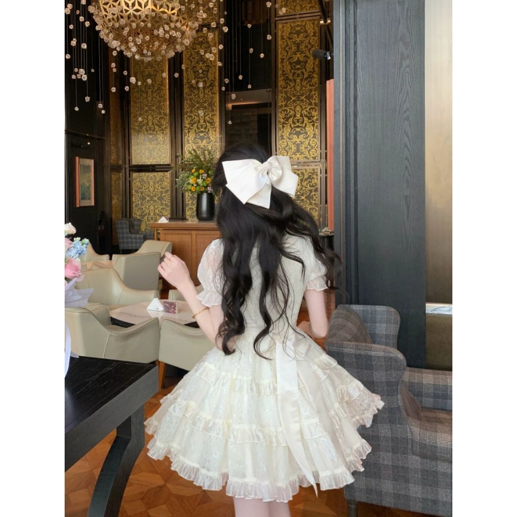 Đầm Tiểu Thư Màu Kem Tay Bồng Phối Ren Nơ Eo Dáng Xoè Babydoll Memeboutique [TLV30]