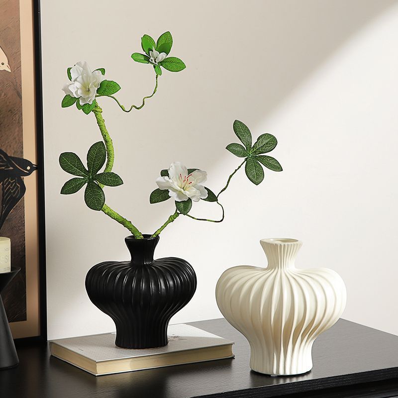 Bình lọ hoa wabi sabi màu đen trắng trang trí nhà cửa