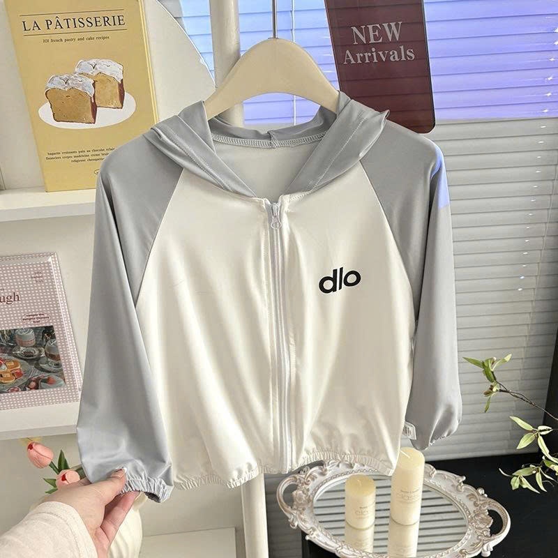 (Hàng QCCC) ÁO chống nắng kéo khoá dài tay QC có mũ  hoạ tiết dlo , áo chất lụa băng UPF50 + mềm mịn  cho bé đi chơi, đi