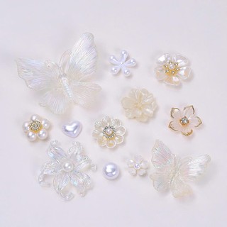 Set Charm Hồ Điệp Ngọc Trai Ánh Xà Cừ ✨🦋 Charm Bướm Trắng Hoa Pha Lê Pearl Luxury Gắn Dép Crocs Siêu Sang Chảnh