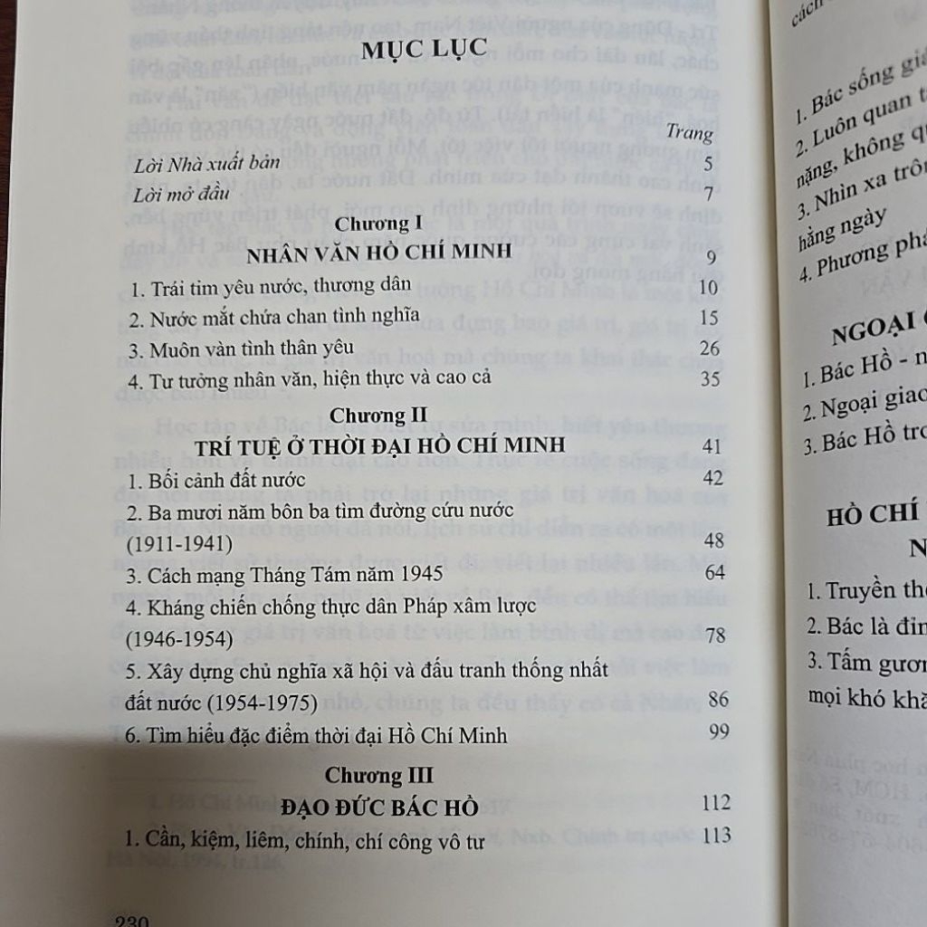 Sách - Hồ Chí Minh đỉnh cao truyền thông nhân trí dũng Việt Nam