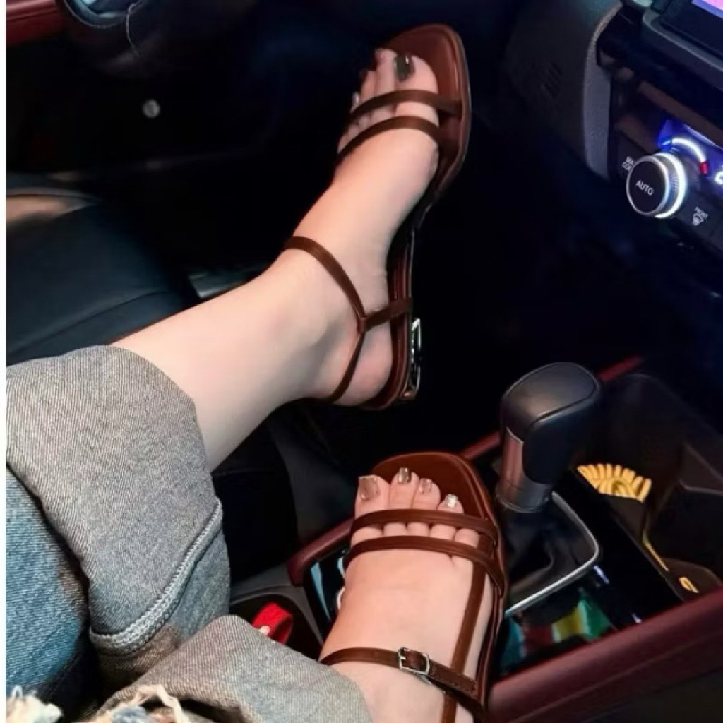 [D32](Deal mở bán) Dép nữ VANA FASHIONSHOES ,sandal nữ gót 2p mạ vàng mũi vuông phối quai da sang trọng