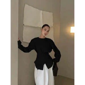𝗢𝗹𝗶𝘃𝗶𝗮 -Áo Linen tay dài vạt tà rời
