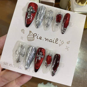 498. nailbox mắt mèo đỏ, charm đính ngẫu nhiên