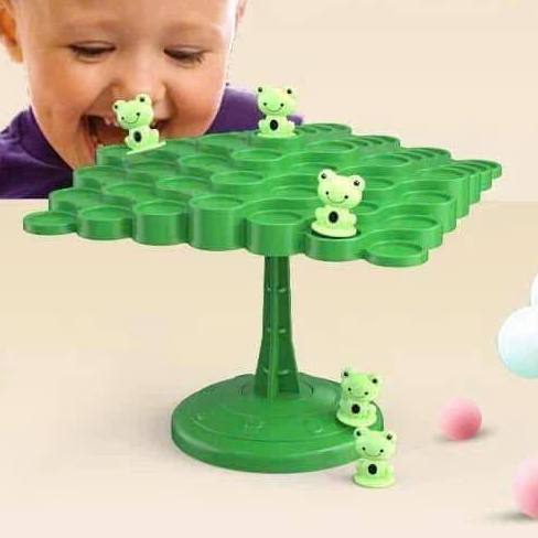 BỘ ĐỒ CHƠI CÂN BẰNG KURUMI, ẾCH XANH RÈN LUYỆN KỸ NĂNG CHO BÉ