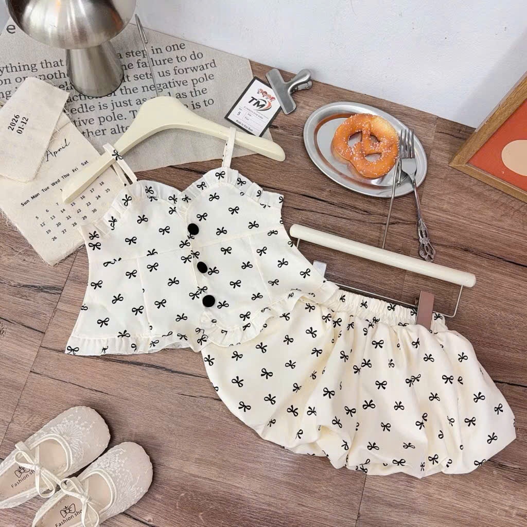 (Bon Kids) A985 Set Bộ Cho Bé Gái Áo 2 Dây , Quần Bí Phồng Hoạt Tiết Nơ 6-18kg
