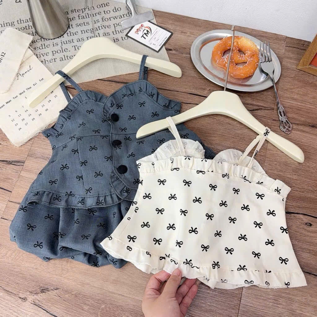 (Bon Kids) A985 Set Bộ Cho Bé Gái Áo 2 Dây , Quần Bí Phồng Hoạt Tiết Nơ 6-18kg