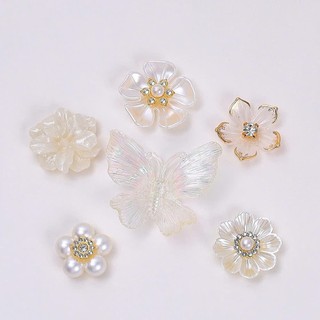Set Charm Hồ Điệp Ngọc Trai Ánh Xà Cừ ✨🦋 Charm Bướm Trắng Hoa Pha Lê Pearl Luxury Gắn Dép Crocs Siêu Sang Chảnh