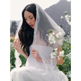 Set OLV áo và chân váy White Halter Belted Gathered Maxi Set phù hợp đi chơi đi biển