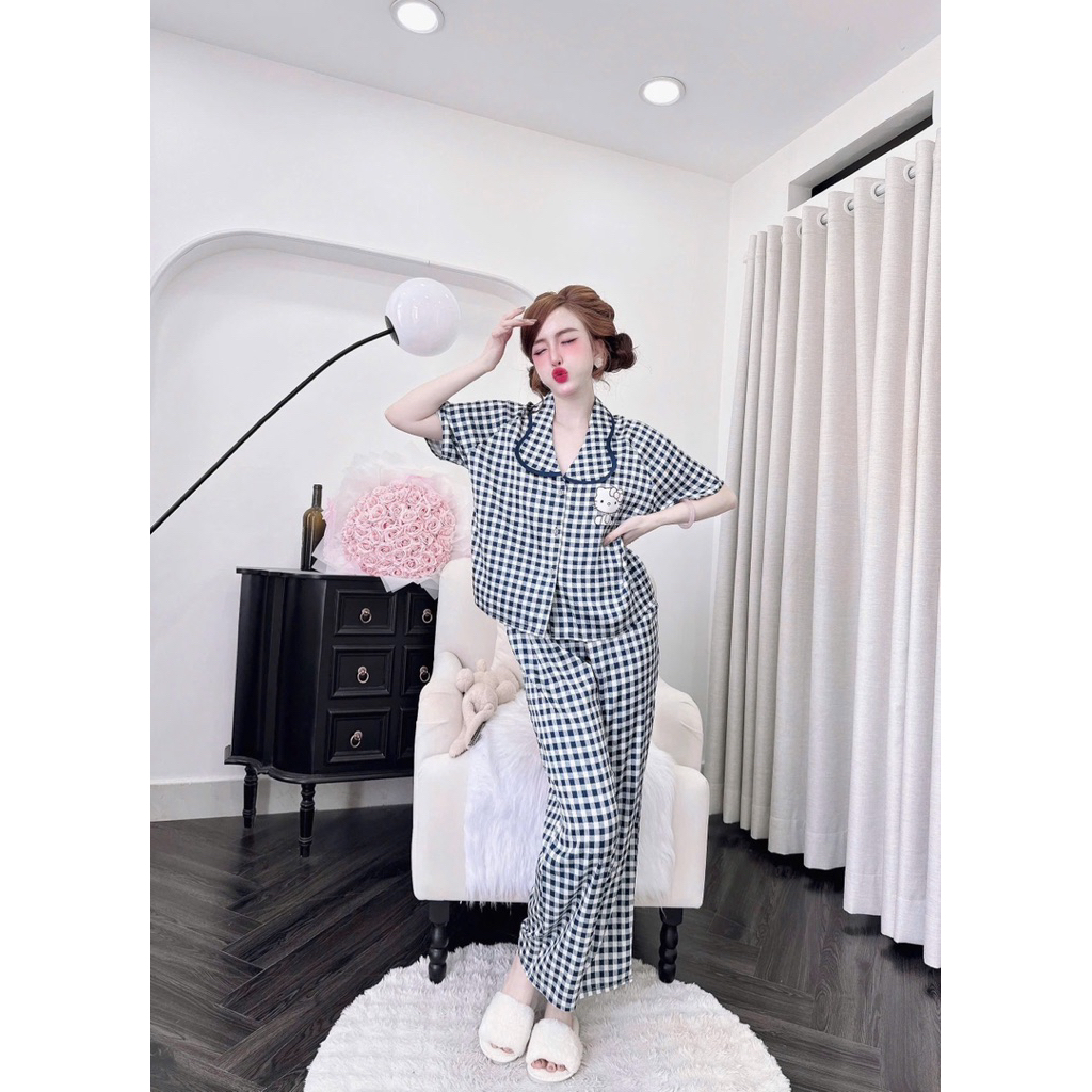[ Size40-60kg TNQD270624 ]Đồ nữ mặc nhà áo tay ngắn quần dài form croptop phối hoạ tiết đáng yêu chất lụa latin