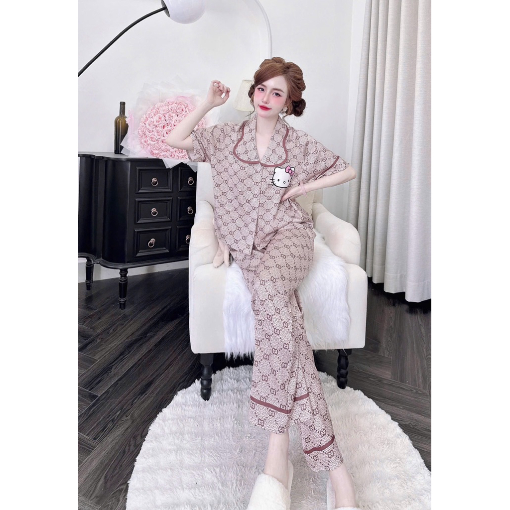 [ Size40-60kg TNQD270624 ]Đồ nữ mặc nhà áo tay ngắn quần dài form croptop phối hoạ tiết đáng yêu chất lụa latin