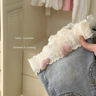 Quần short jeans cạp chun co giãn phối ren thêu trái tim hồng cho bé gái