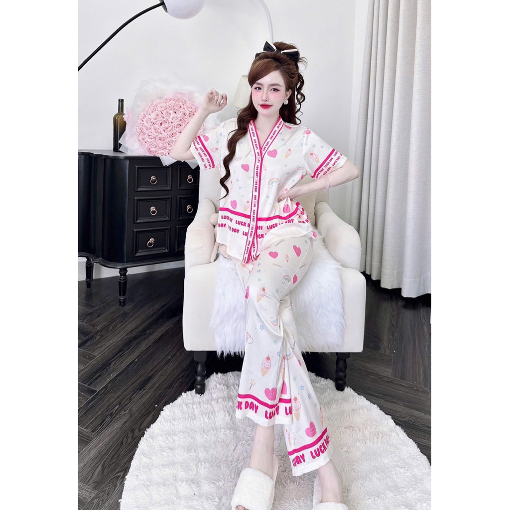 Đồ mặc nhà lụa mềm,mịn,mát,áo tay ngắn quần dài cổ Y hoạ tiết sang xịn mịn,size40-60kg