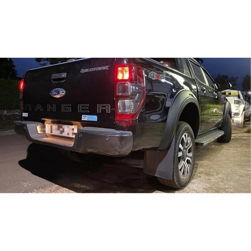 Ốp Cua Lốp xe Ford Ranger 2016 - 2025, Cua lốp Phản quang bản to- có cảm biến, Nhựa ABS thái cao cấp