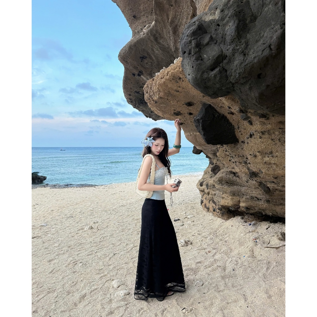Chân Váy Nữ INSEE SKIRT Form Suông Chất Thun Ren Quyến Rũ SECODEE