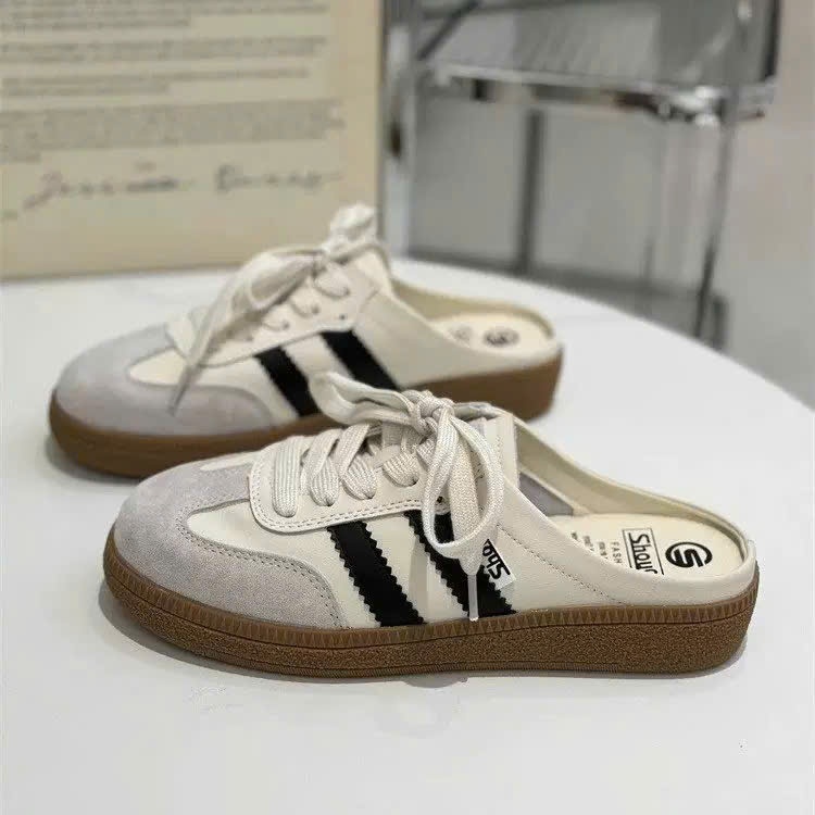 Sục Giày Sneaker Nữ Cổ Điển Hở Gót - Dép Sục Nữ Mũi Da Lộn 2 Sọc Răng Cưa Đế Gum Đi Học Đi Chơi Tiện Lợi