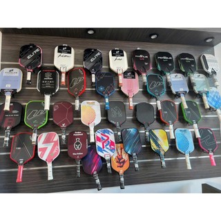 Móc trưng bày vợt Pickleball cho shop thể thao