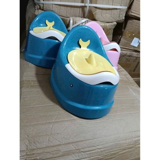 :Bô vệ sinh cho bé hình cá heo có lắp đậy