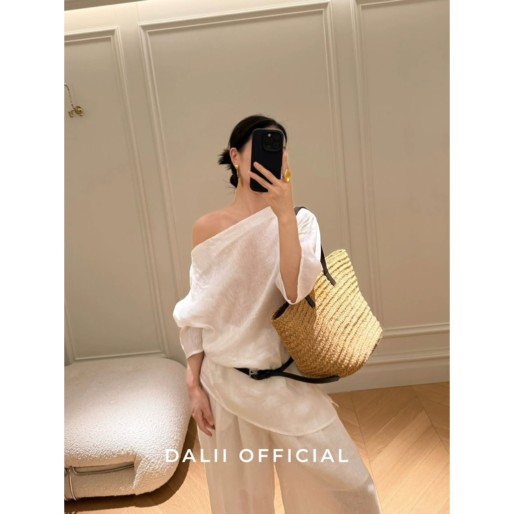 Áo trễ vai linen xước mỏng vạt chéo Onni st