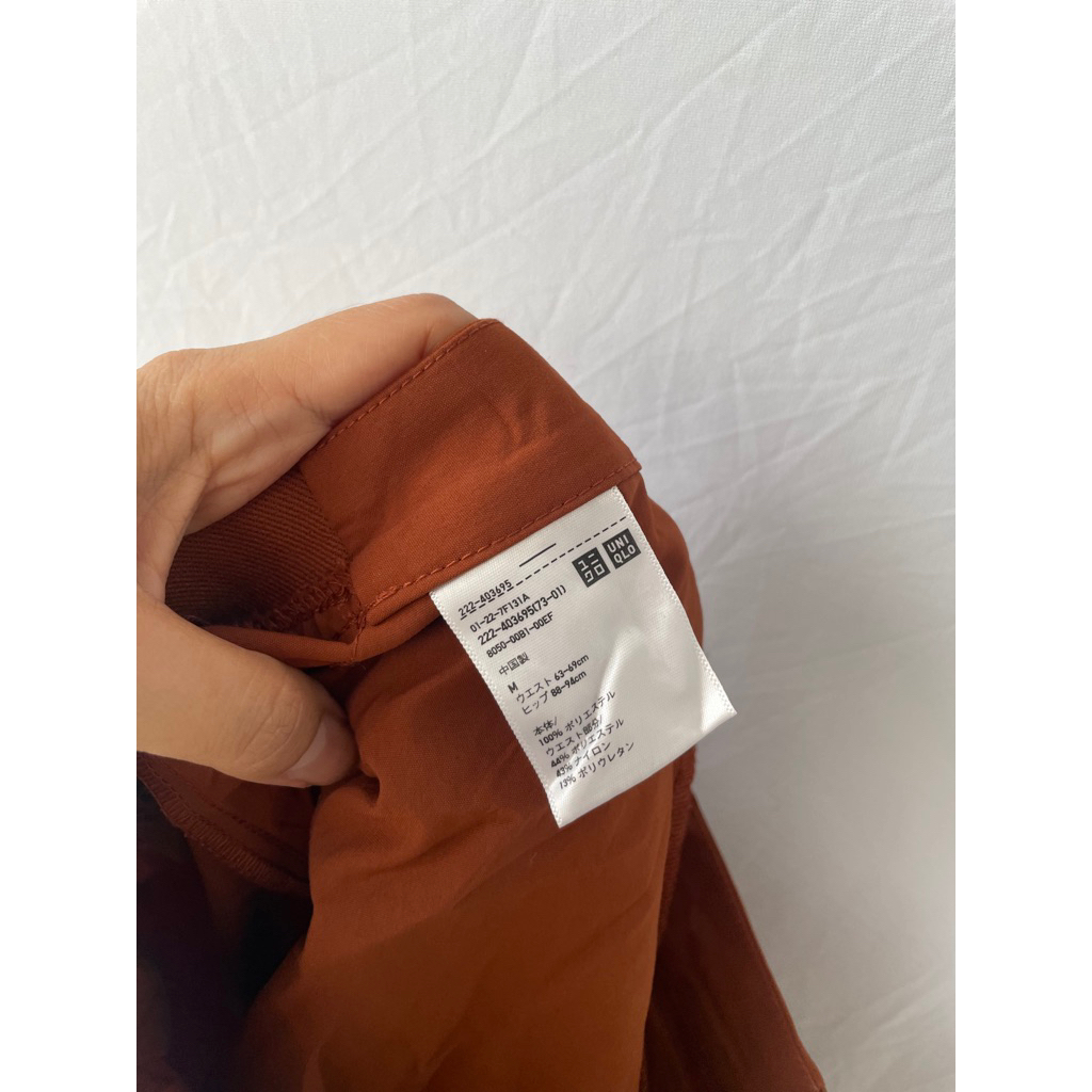 Chân váy Unilo mới toanh màu đẹp có size M, S,XS có túi sườn