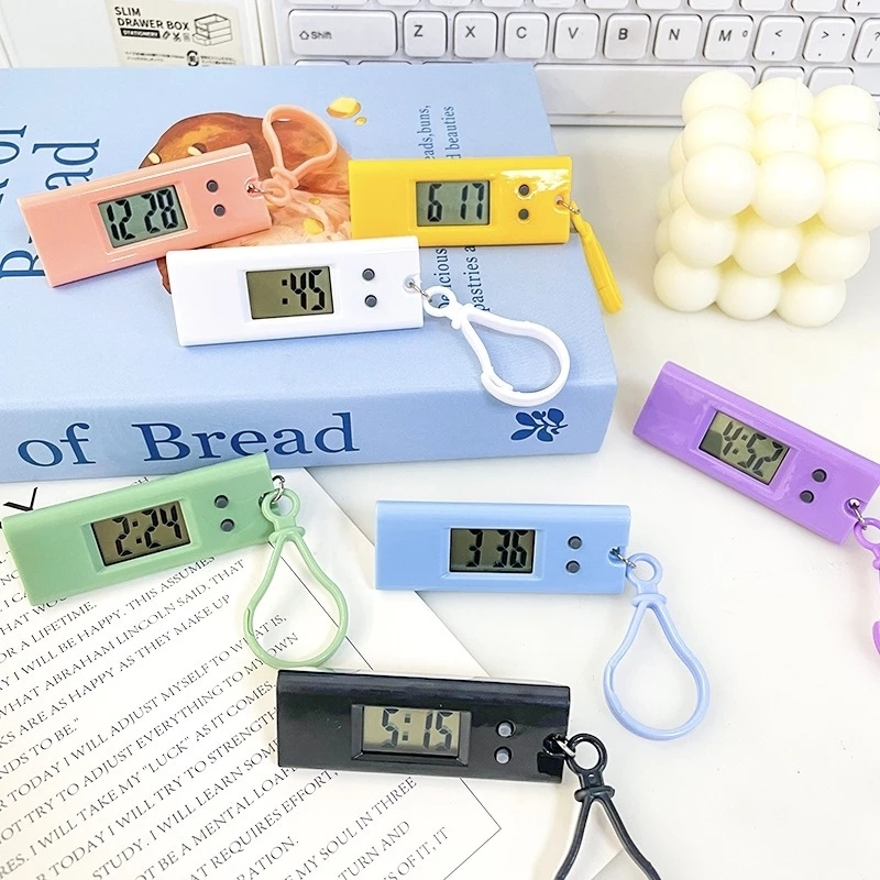 🌤️COD🌤️Đồng hồ treo tường mini hoạt hình đơn giản, nhỏ gọn, dành riêng cho học sinh Có thể dùng làm móc khóa