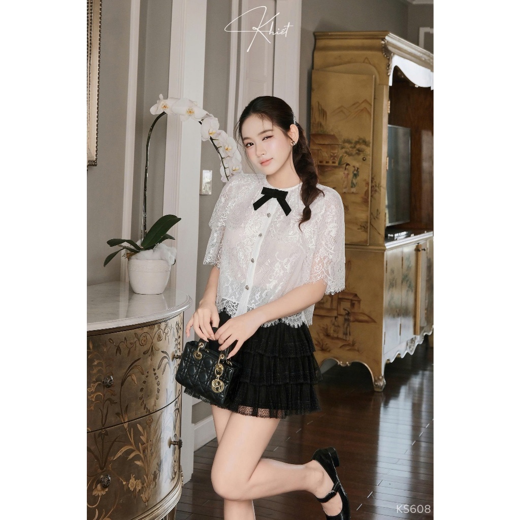 Set ren trắng phối chân váy tầng đen tiểu thư cổ điển sang chảnh nữ tính KS608