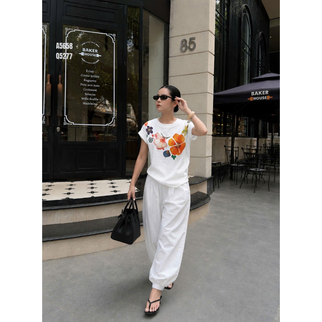Áo Thun Cổ Viền Hoa Nổi Bật, Chất Cotton Mềm Mịn, Có Kèm Hình Thật.