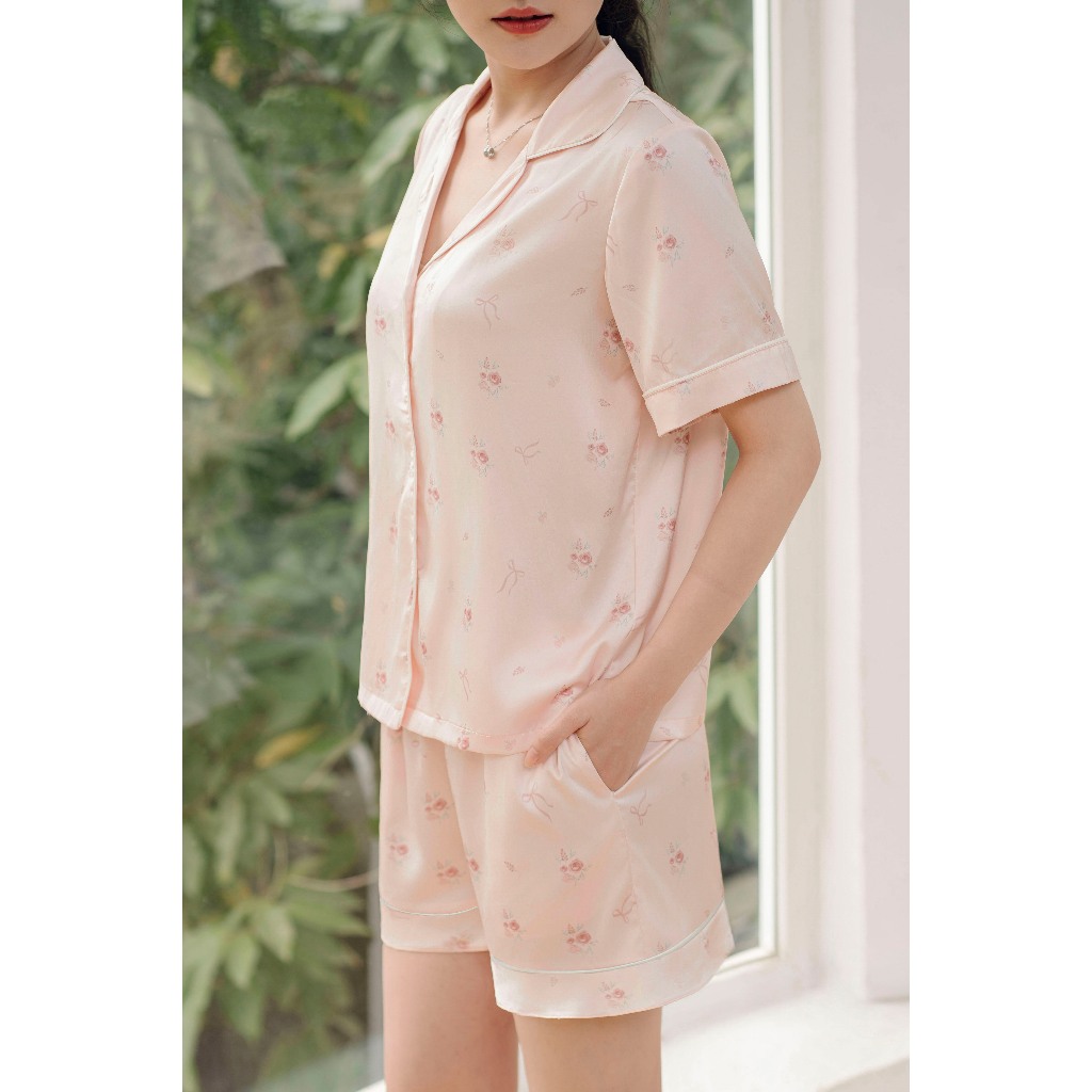 Bộ Mặc Nhà Loirechic FDMN260362 Chất Lụa Pháp Mát Mịn Họa Tiết Hoa Trẻ Trung