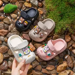 Giày Sandal Bé Trai Bé Gái Trẻ Sơ Sinh Tập Đi Trẻ Em Lỗ Giày Đi Biển ( Mẫu Mới 2026 )