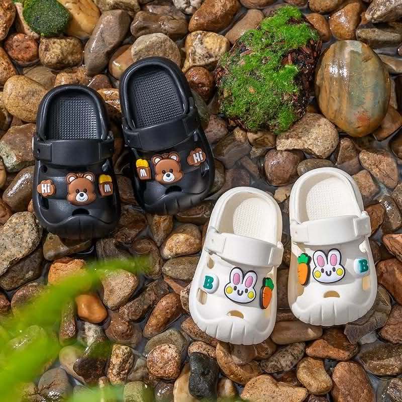 Giày Sandal Bé Trai Bé Gái Trẻ Sơ Sinh Tập Đi Trẻ Em Lỗ Giày Đi Biển ( Mẫu Mới 2026 )