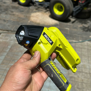 ĐÈN PIN CẦM TAY RYOBI 18V - Hàng Mới Chưa Qua Sử Dụng