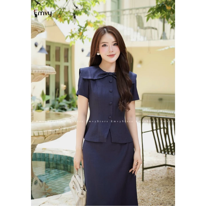 Áo Peplum Công Sở Nữ: Thiết kế cổ phối nơ, kiểu chiết eo che bụng, chất Chéo Ý 2 lớp lót lụa Emvy Fashion H65